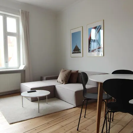 1-bed In A Cosy Neighborhood Apartment