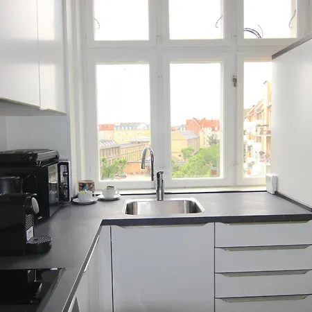 Apartment 1-bed In A Cosy Neighborhood *